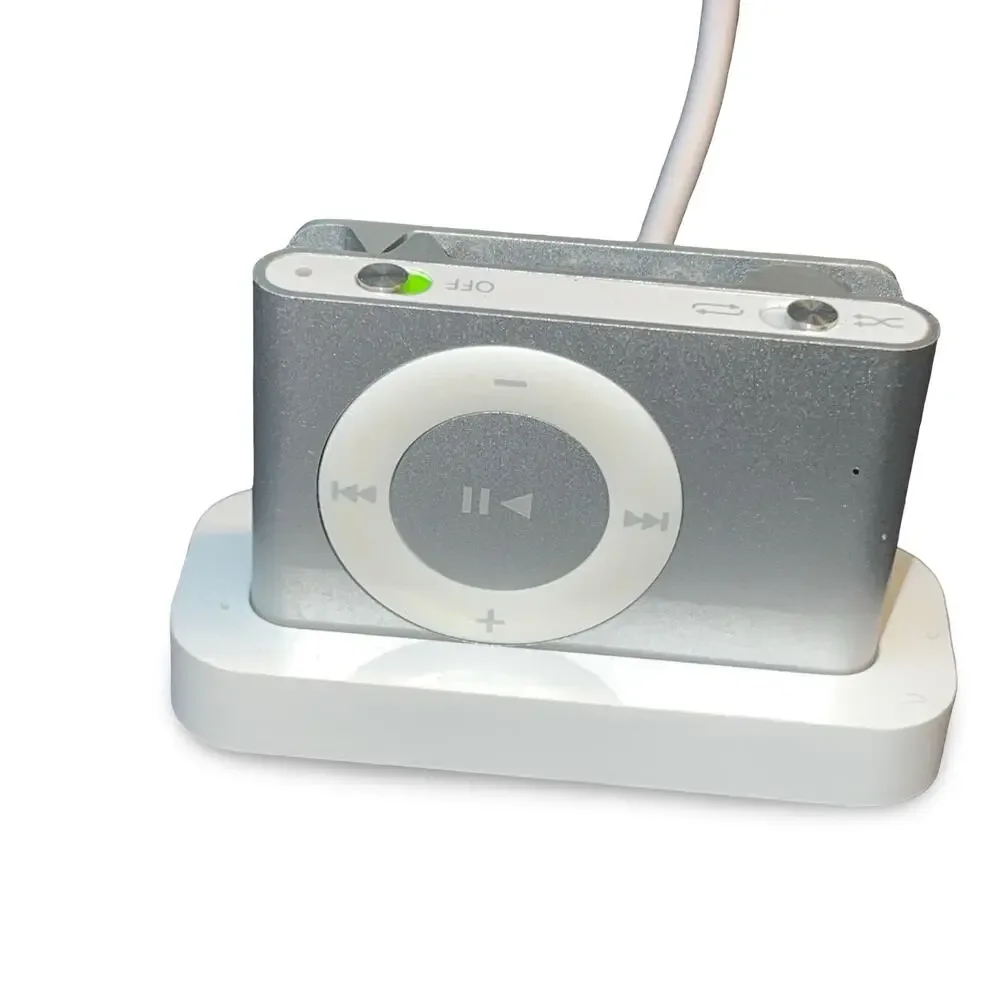 Apple iPod Shuffle 2nd Gen Silver 1GB MP3 Player A1204 Charging Dock OEM Tested